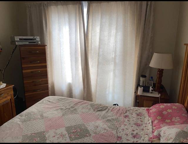 2 BEDROOM FLAT FOR SALE IN VANDERBIJLPARK SE 2